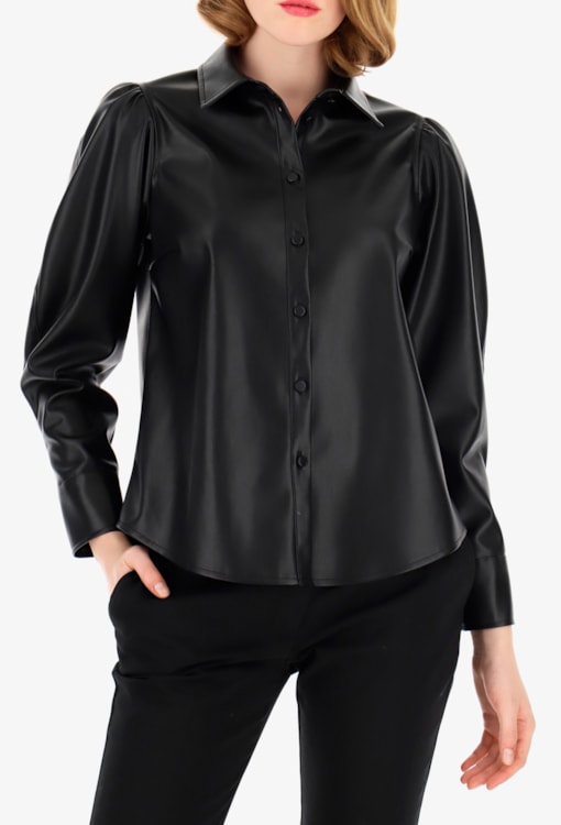 Camisa efeito pele com mangas abalonadas