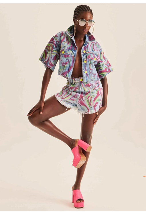 Calções de ganga com abstrato