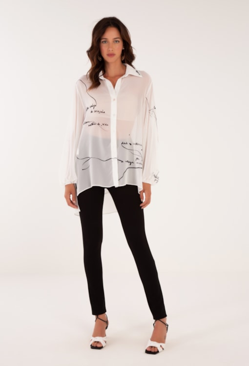 Camisa com frases de tecido fino