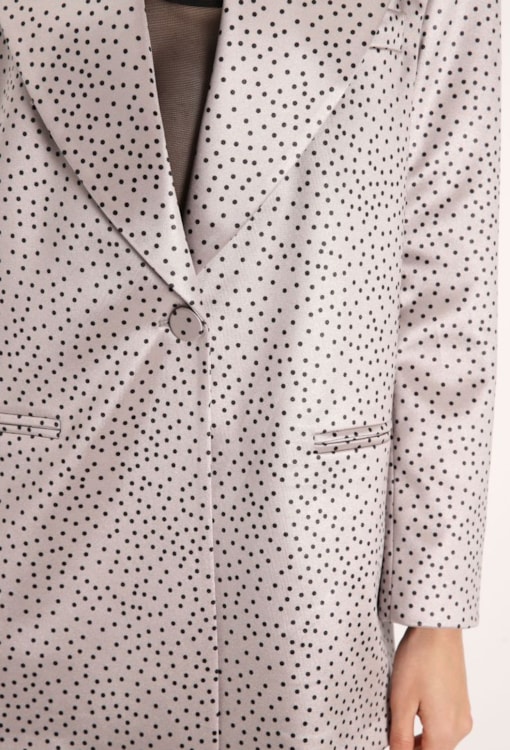 Blazer com bolinhas